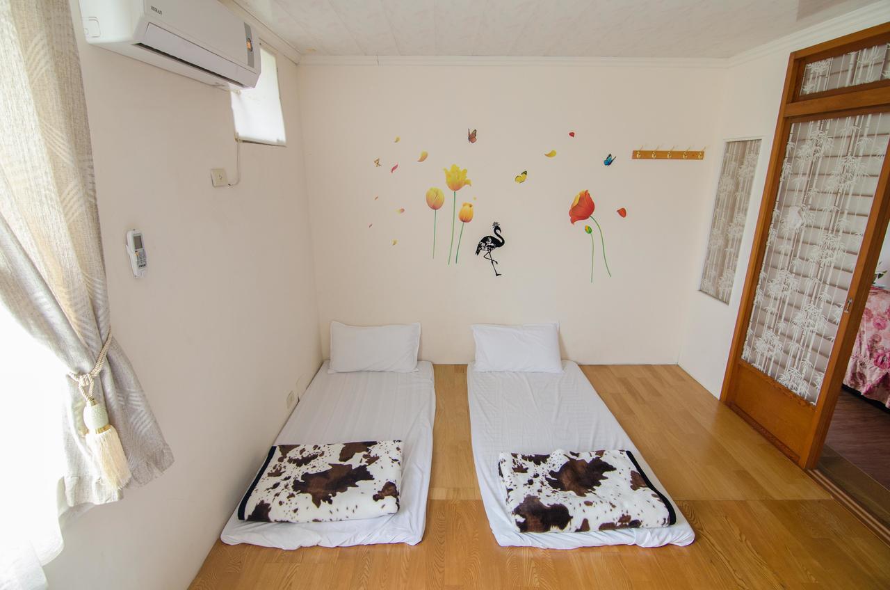 ทินโต เบดแอนด์เบรคฟาส Apartment Yilan ภายนอก รูปภาพ