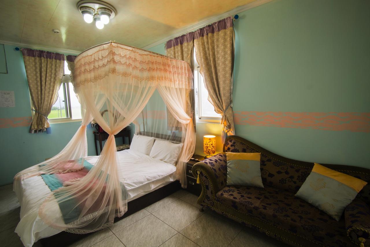 ทินโต เบดแอนด์เบรคฟาส Apartment Yilan ภายนอก รูปภาพ