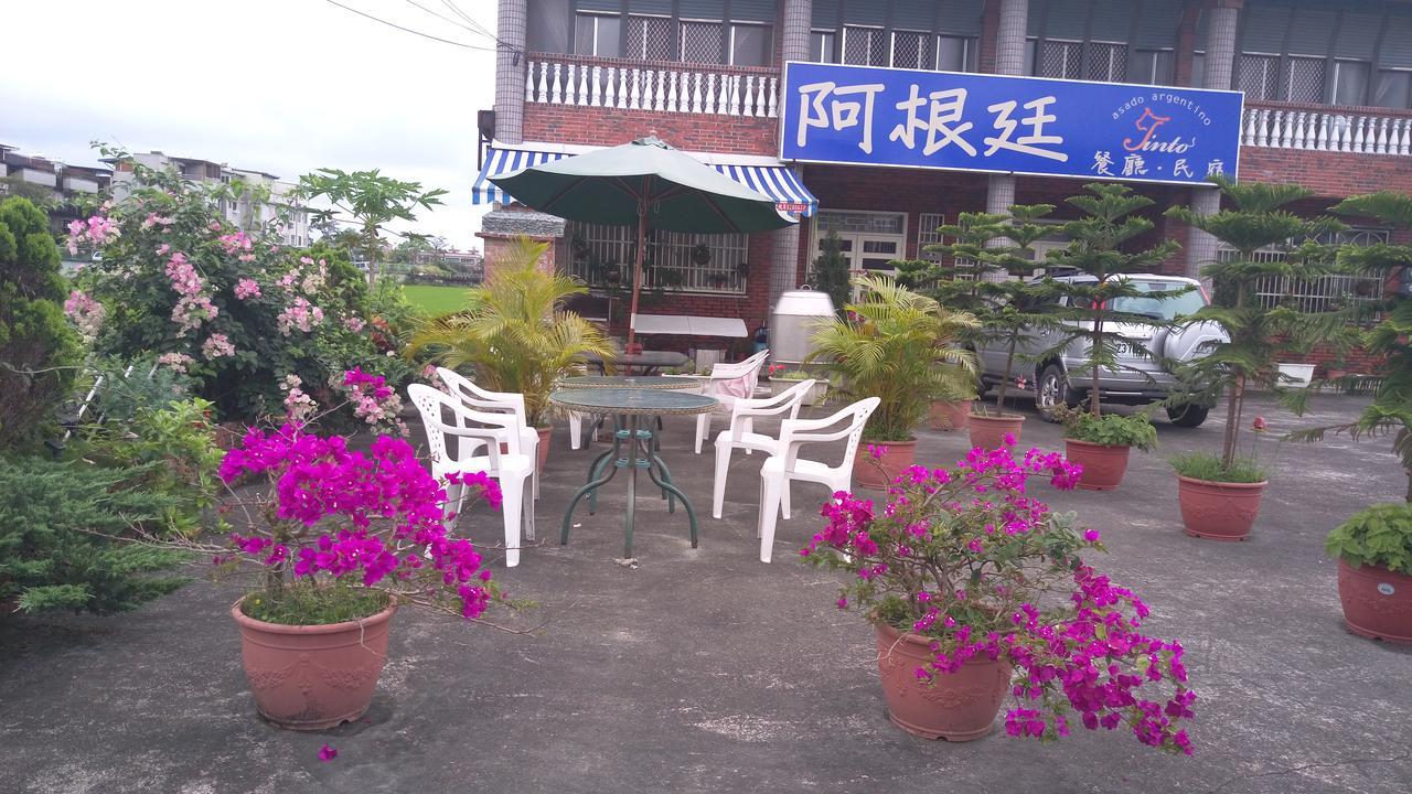 ทินโต เบดแอนด์เบรคฟาส Apartment Yilan ภายนอก รูปภาพ