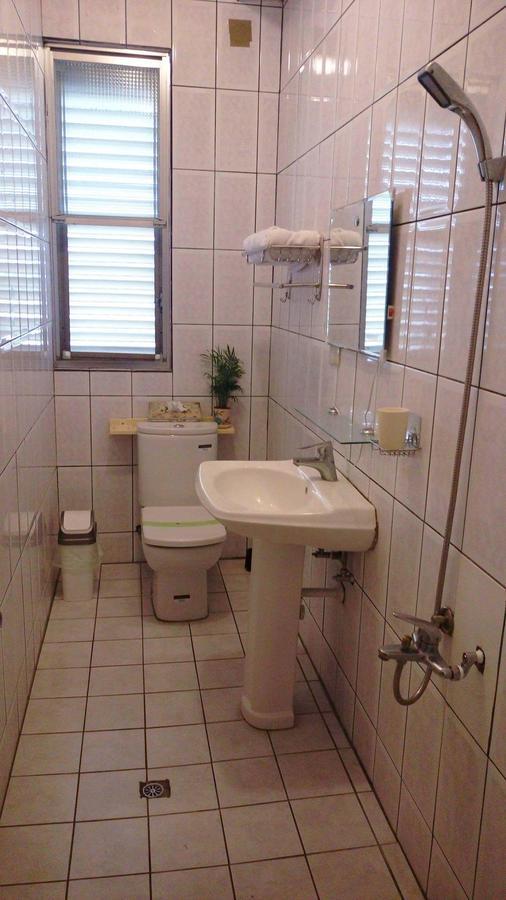 ทินโต เบดแอนด์เบรคฟาส Apartment Yilan ภายนอก รูปภาพ